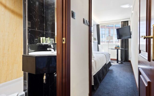 Melia White House Apartments
