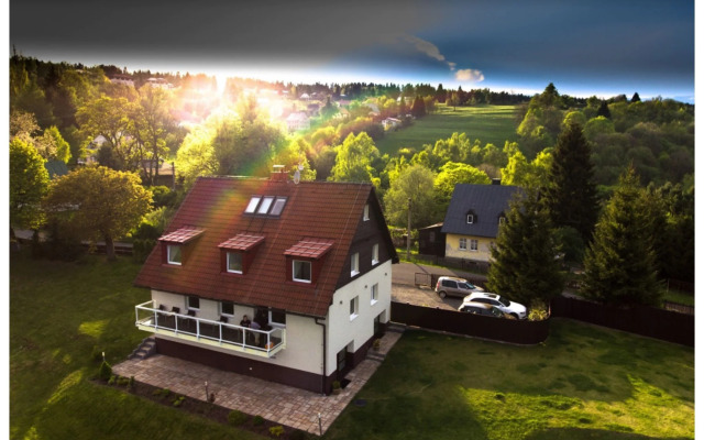 Peaceful villa in the hills of Jachymov near spas