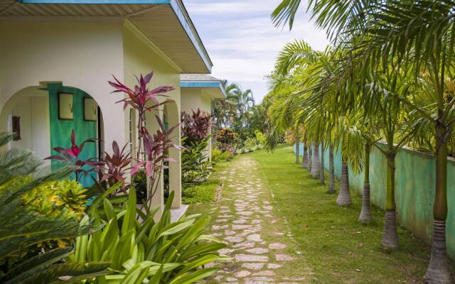 Turquoise Bay Dive & Beach Resort