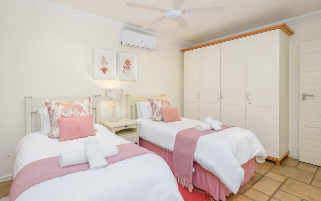 San Lameer Villa Rentals 10432