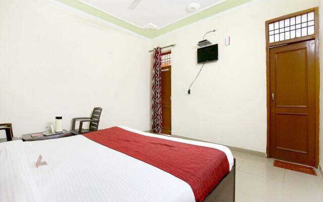 OYO 7671 Spark Inn
