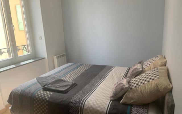 Appartement charmant T3, centre ville de millau