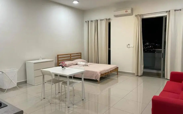 D13A, Cyberjaya, Netflix, Wifi, Parking, Balcony – Guest Rooms – Cyberjaya