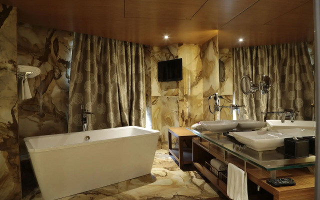 Sahara Star