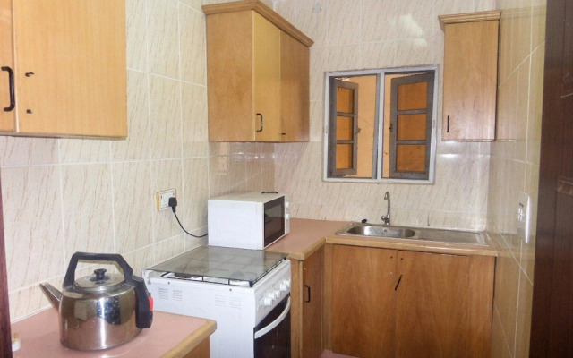 Junbic Apartment and Suites