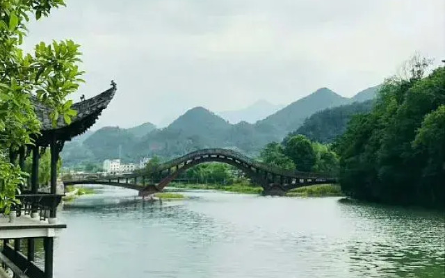 Xunmeng Huizhou Inn