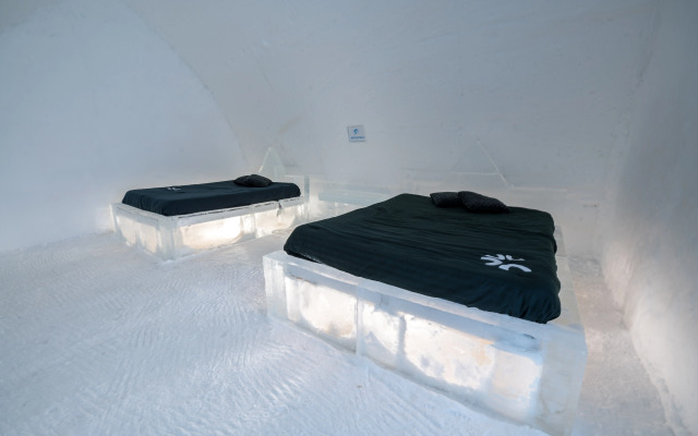 Hotel De Glace