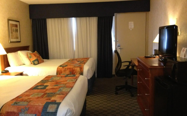 North Vancouver Hotel