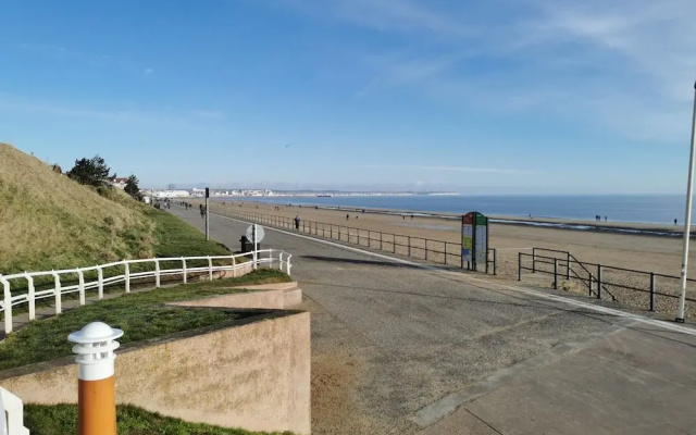 Captivatingly Stunning 2-bed Chalet in Bridlington