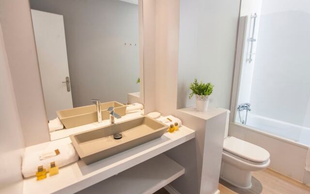 Monteros Beach Flat