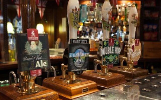 The Queen's Head Inn and Restaurant