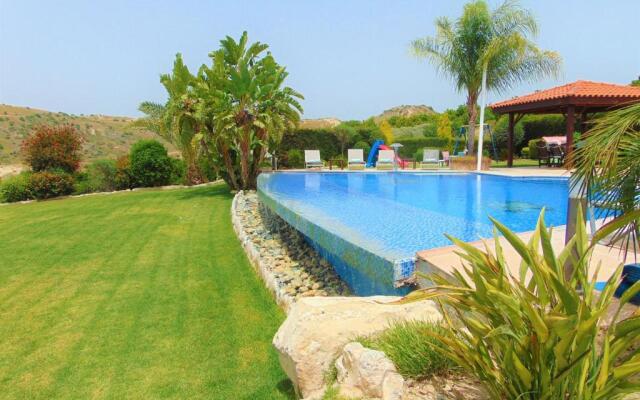 Golden Valley Villa