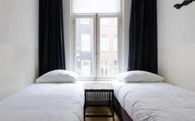 Marnix Apartments