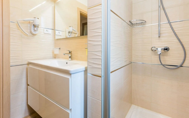 Apartments & Rooms Milcetic