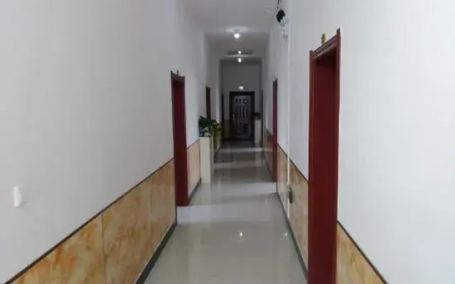 Shuangying Farm House
