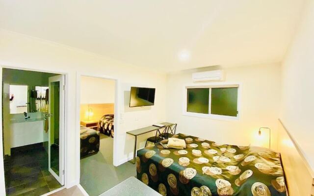 Auto Lodge Motor Inn