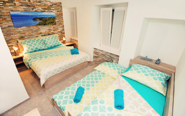 Alibi B11 Hostel