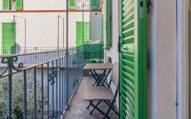 Green Rose by Wonderful Italy