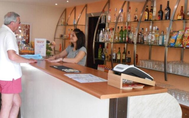 Annaliza Aparthotel