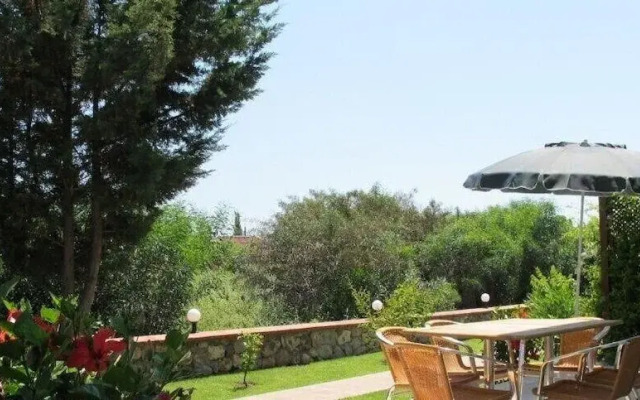 Villa RN4D by JoyLettings