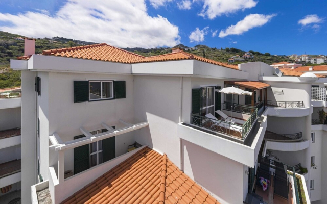 Duplex With sea View, Reis Magos V