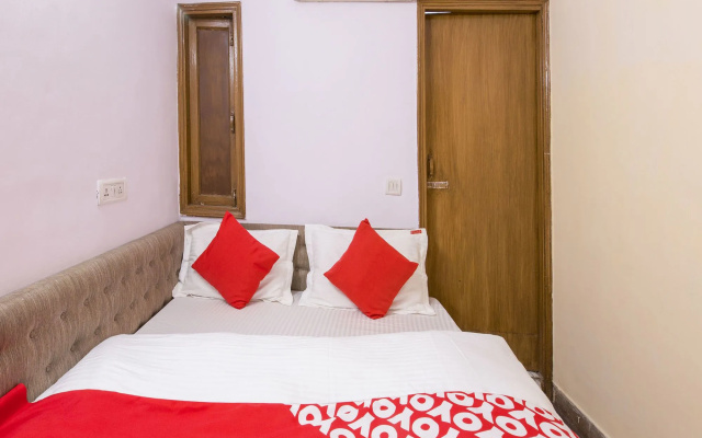 OYO 15515 Hotel Landmark Inn