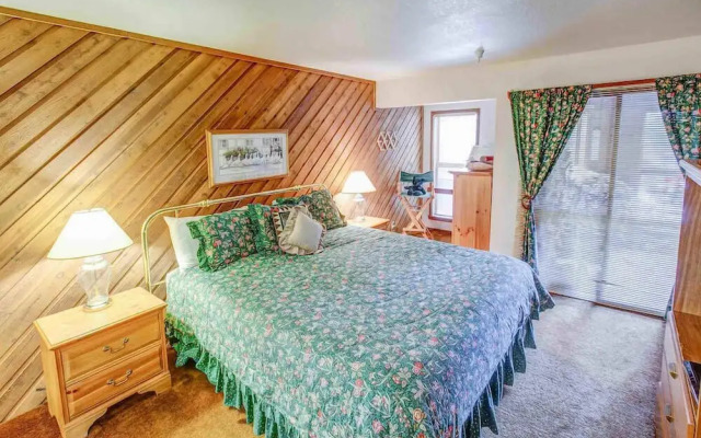 Aspen Creek #119 - Shared Pool, Hot Tub & Bbq!