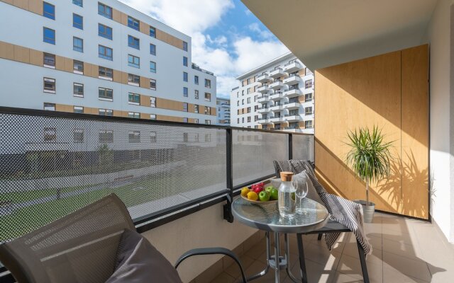 P&O Apartments Cybernetyki 10