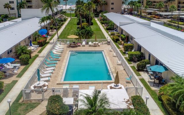 Jamaica Royale Beach Get Away