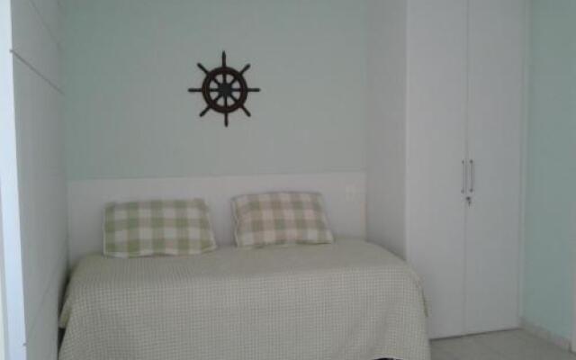 Flat Em Muro Alto