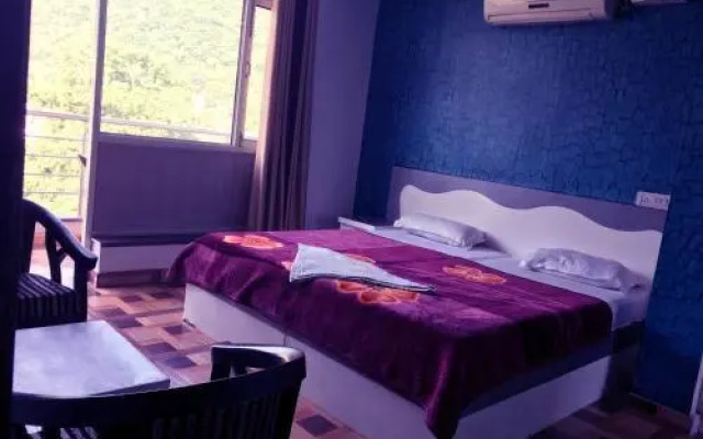 Hotel Laxmanjhula Residency