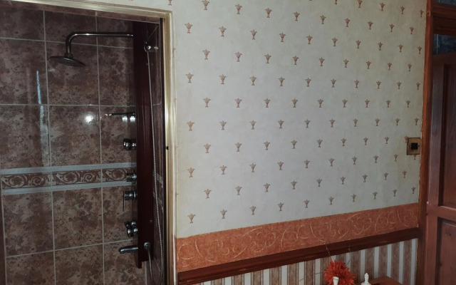Self Contained Apartment in Winterton Hall
