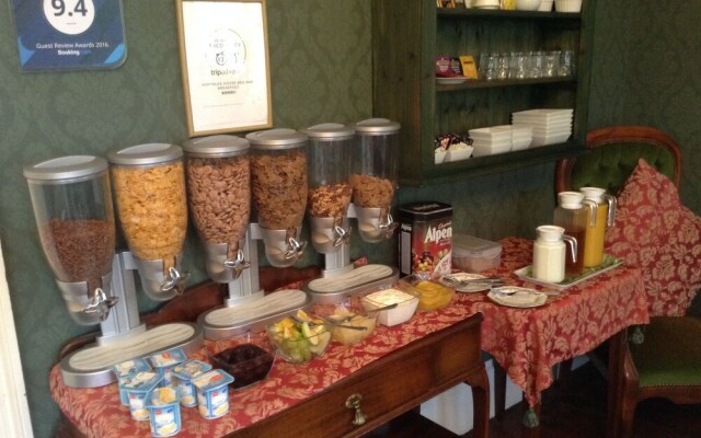 Hundalee House Bed and Breakfast