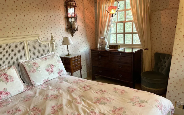 Peacocks Tearoom and Fine B&B