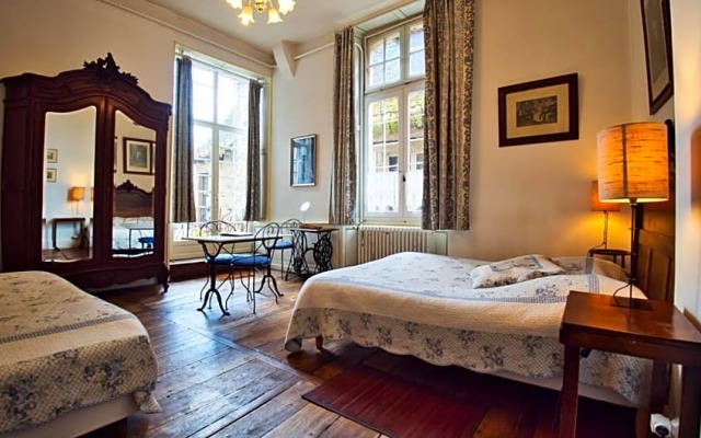 La Maison Du Notaire Royal