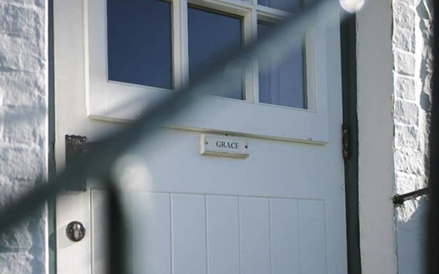 Grace - Tiger Inn