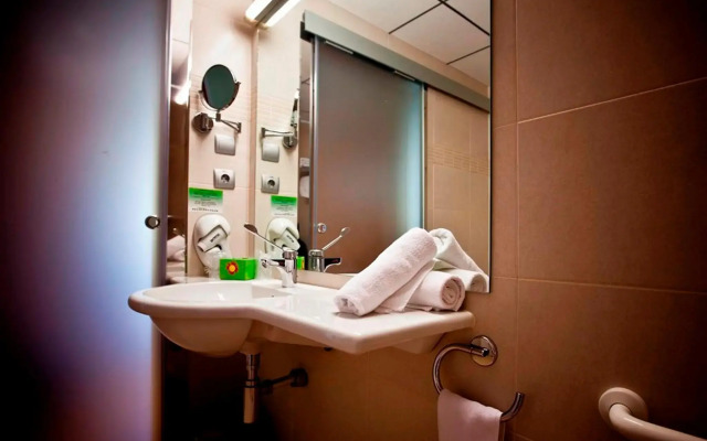Riviera Beachotel - Recommended for Adults