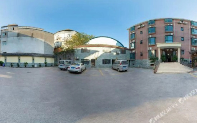 Simalou Business Hotel