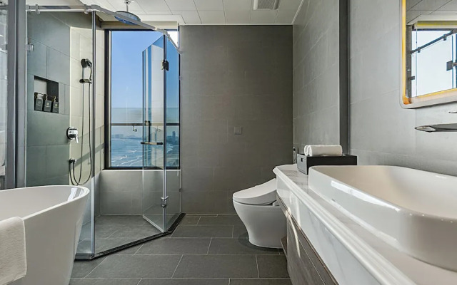 Peninsula Hotel Danang