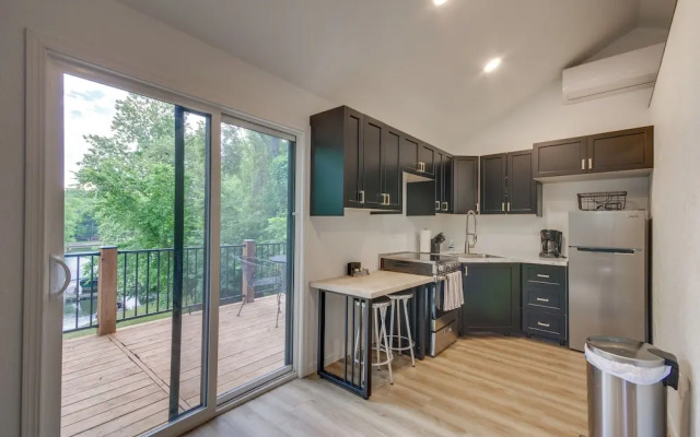 Waterfront Escape: Ozarks Home + Guest House!