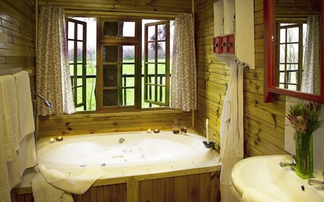 Vindoux Tree House Guest Farm & Spa