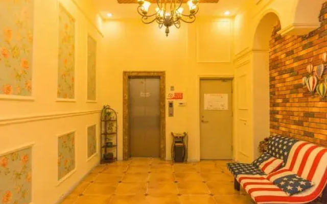 California Journey Holiday Inn (FAW Wuyue Plaza)