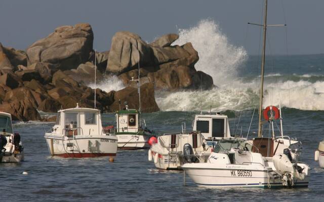 Luxurious Holiday Home in Sibiril Near Beach