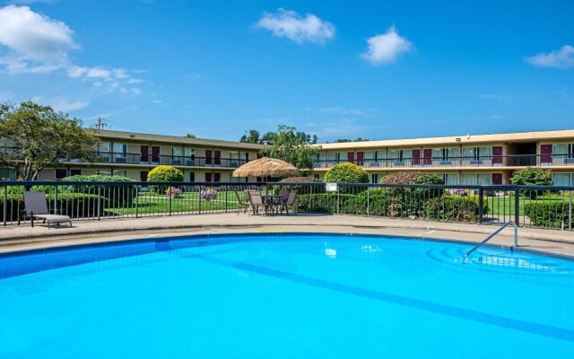 Red Roof Inn Battle Creek