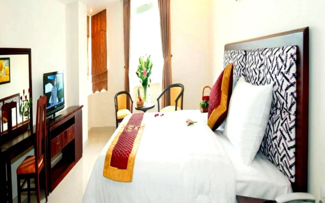 Kay Hotel Danang - Near Dragon Bridge