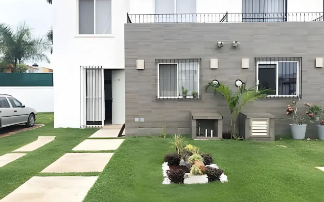 Modern Pool Side House