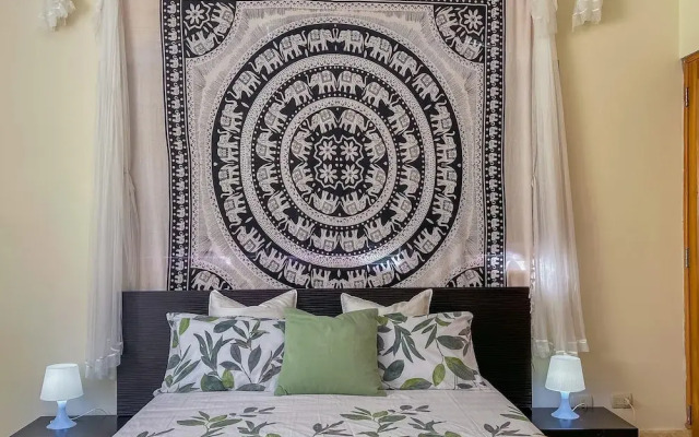 Cute Apartment Only Steps From the Beach