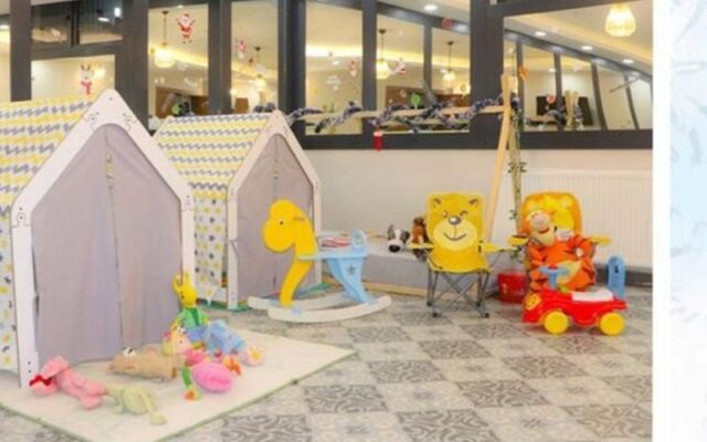 Crystal Snow Butik Hotel