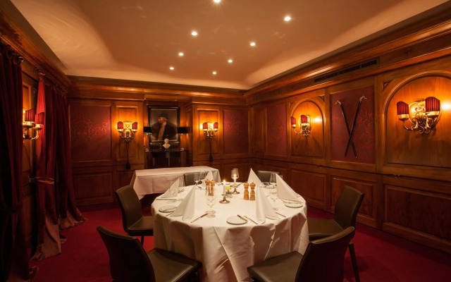 Hotel Gude