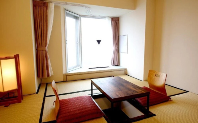 Guest House FUJI-HAKONE LAND - Hostel